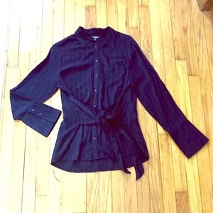 🌹NWOT🌹EXPRESS🌹tie waist button down shirt MED